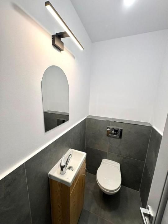 Spatiu comercial (pretabil Clinica Stomatologica sau asemenea) - zona VIVO-METRO – fotografia 7 din 8