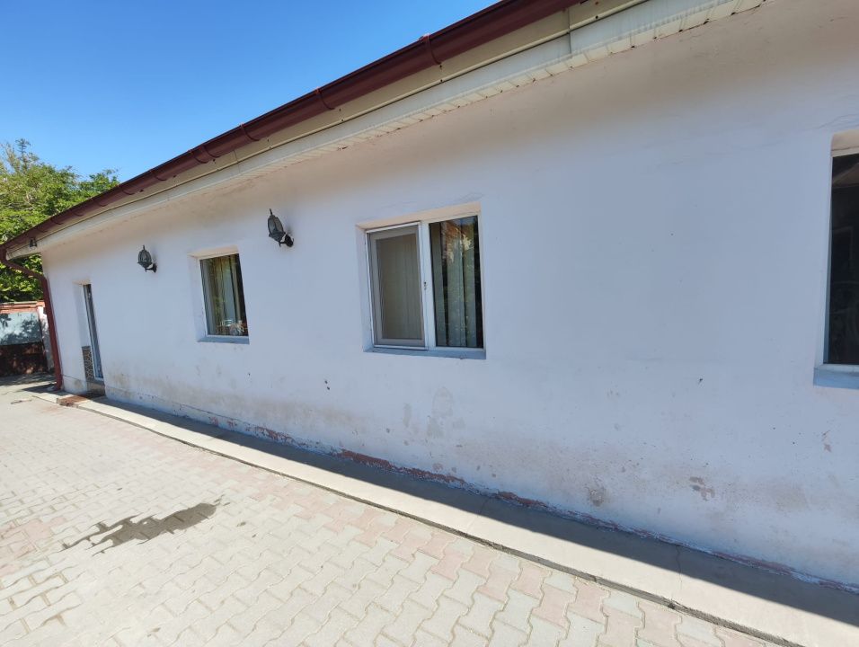 Casa 5 camere, teren 1296 mp, Craiova, zona Brestei – fotografia 1 din 20