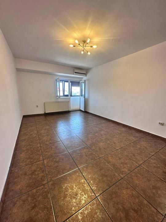 Apartament de inchiriat 3 camere zona Ultracentrala – fotografia 2 din 8