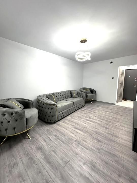 Apartament de vânzare – 3 camere , Micro 8 ,et 1 – fotografia 3 din 13