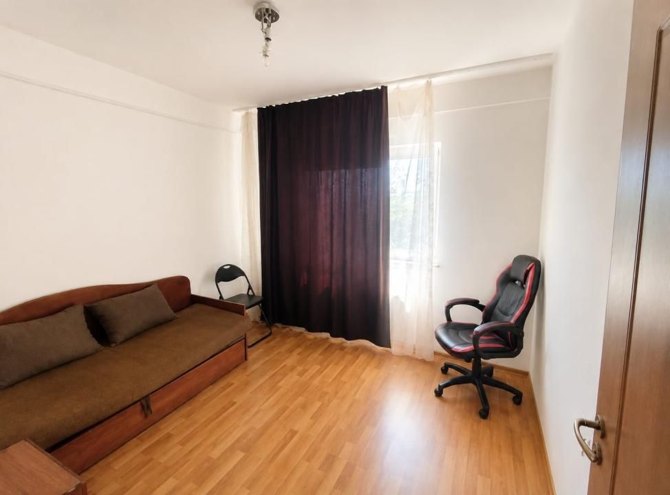 Apartament 3 camere Prundu – fotografia 2 din 11