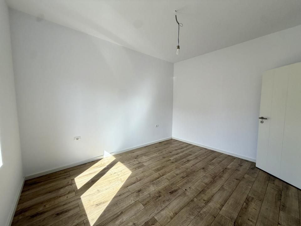 Duplex spatios, 5 camere, 135 utili, 426 mp teren - Dumbravita – fotografia 6 din 15