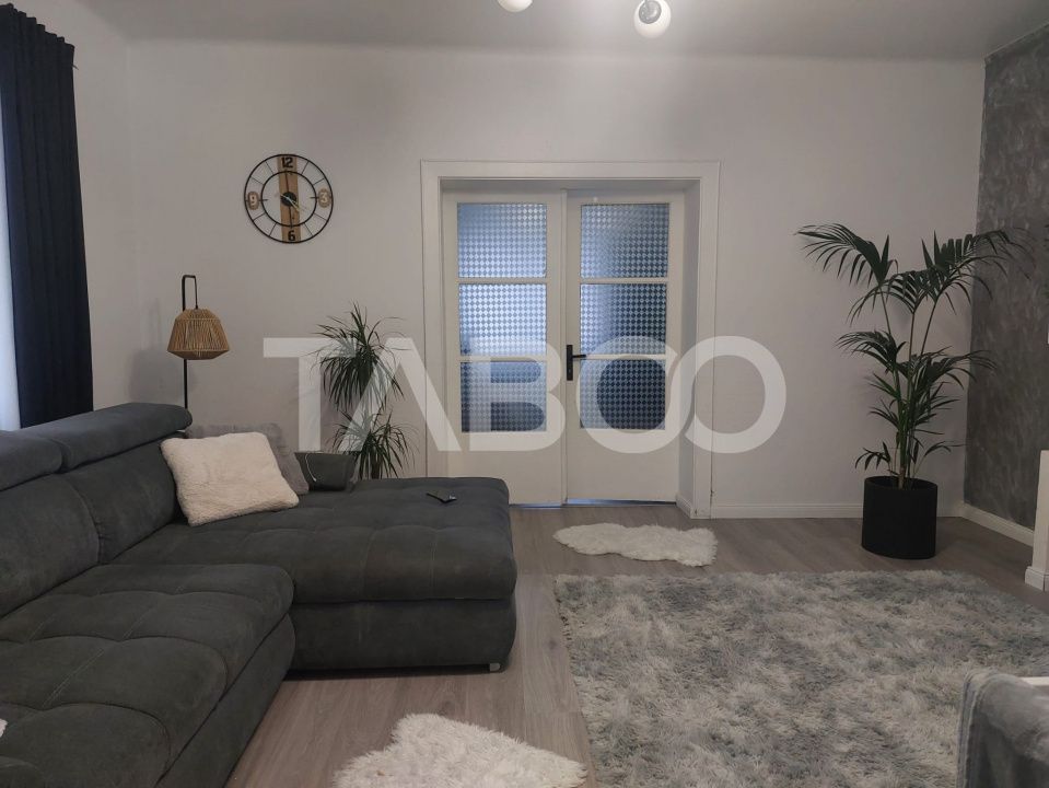 Comision 0% Casa singur in curte plus garsoniera 935 mp teren Cisnadie – fotografia 3 din 25
