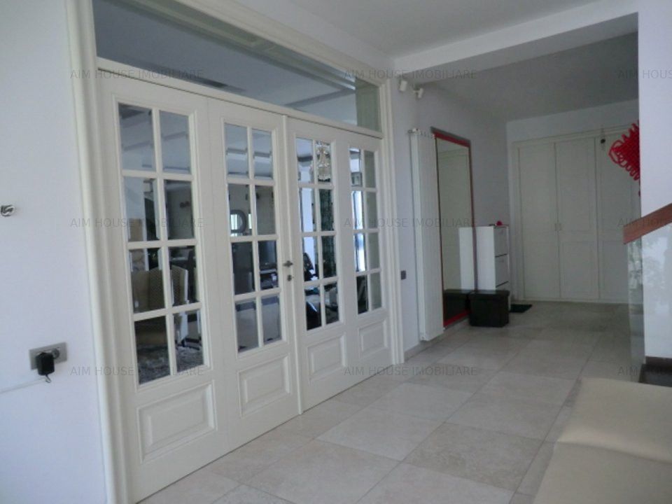 Vila 10 camere-2000mp teren-Straulesti-Restaurant Doi Cocosi. – fotografia 4 din 17