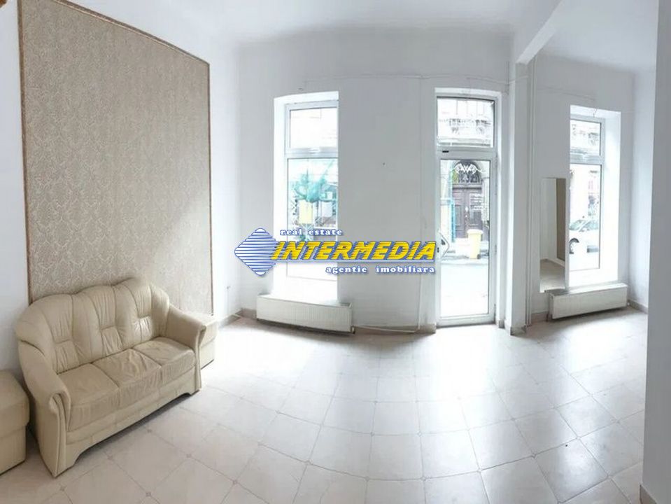 Spatiu comercial 30 mp. de inchiriat in Alba Iulia zona CETATE -Piata Bulevard – fotografia 3 din 5