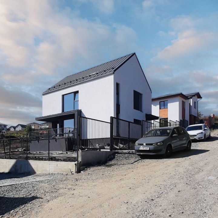 Casă unifamilială, 137 mp utili, teren 410 mp, terasă panoramică | Dezmir – fotografia 3 din 5