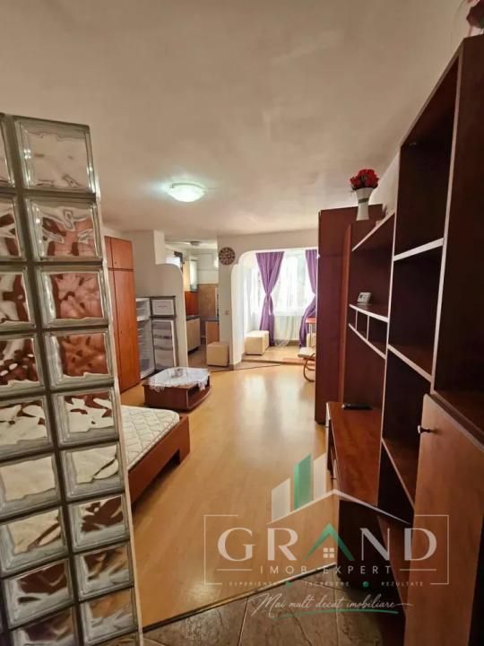 Garsoniera | Gheorgheni | Loc de parcere inclus | Centrala proprie – fotografia 1 din 7