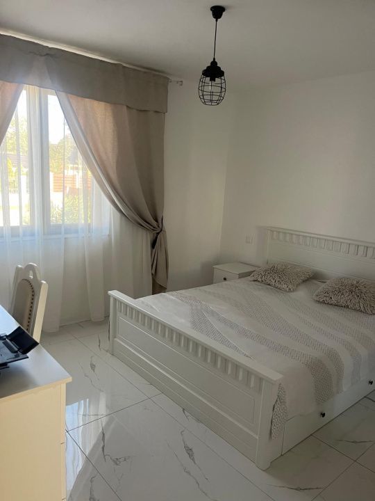 Casă premium, 260 mp utili, teren 1000mp-Dezmir – fotografia 8 din 16