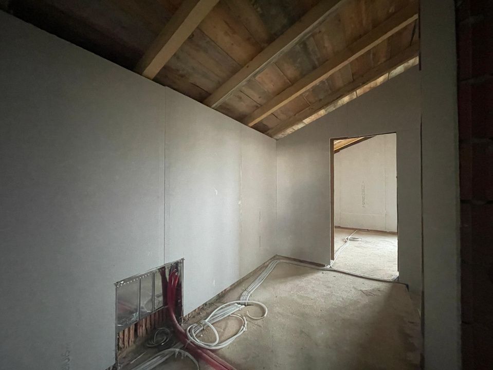 Duplex 4 camere despartit prin camera tehnica Calea Medves Mosnita – fotografia 10 din 13