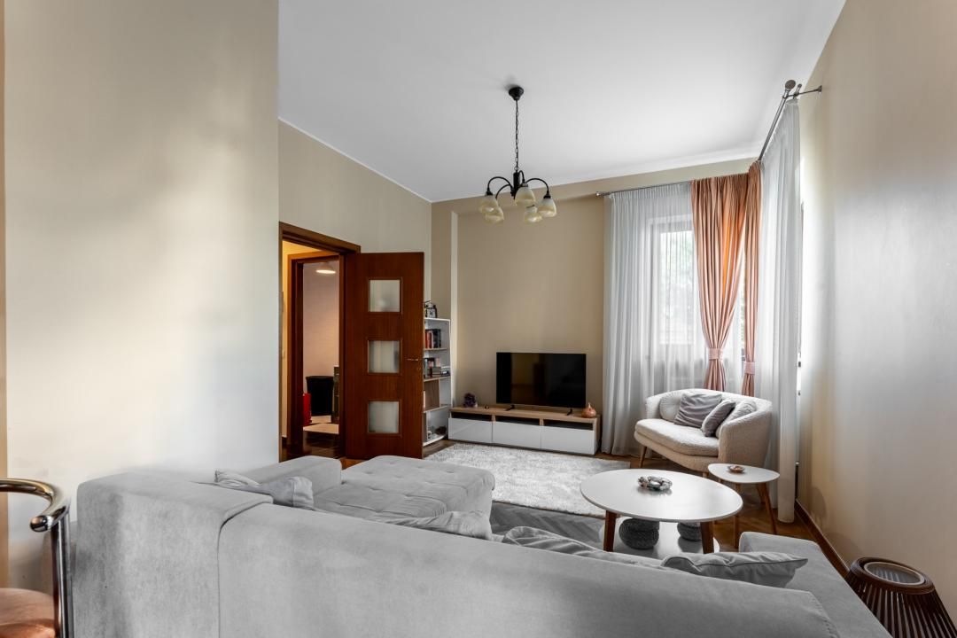 7 Camere | 2016 | 7 minute metrou | 200 mp teren | 2 x Parcare – fotografia 1 din 25