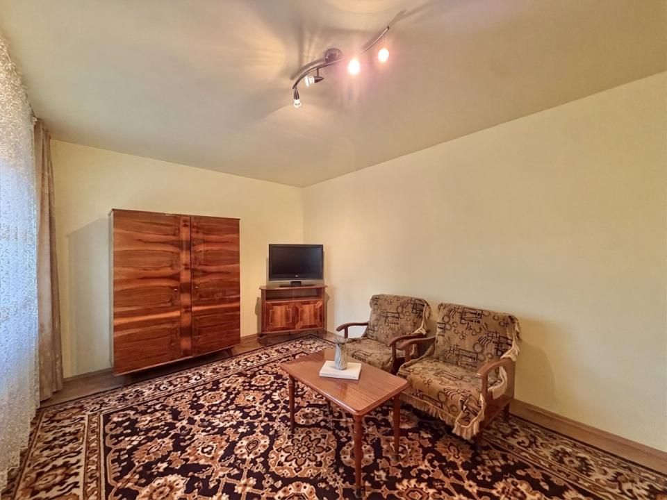 Apartament 2 camere, etaj 2, decomandat, zona Aradului – fotografia 2 din 12