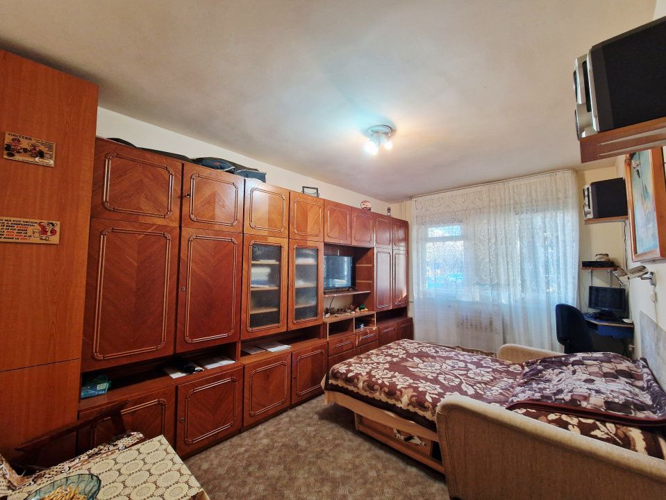 Apartament spatios cu balcon inchis si beci in zona Supeco – fotografia 5 din 17