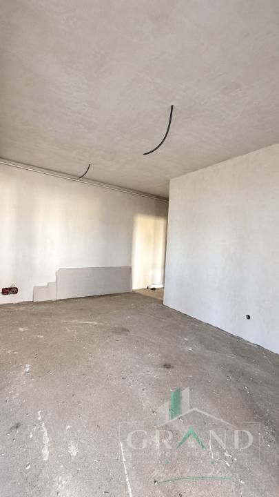 Oportunitate ! Apartament 4 Camere | Semifinisat | Logie 10 MP | Floresti – fotografia 4 din 27