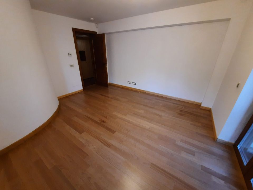 Unirii Timpuri Noi: Vilă premium teren 1000mp, 10 locuri parcare, comision zero – fotografia 31 din 43