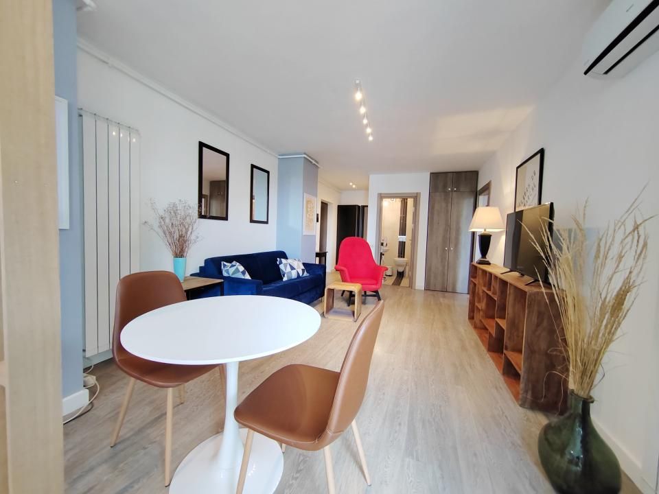 Apartament premium 2 camere | Calea Victoriei – Piața Victoriei | Terasă 15 mp – fotografia 1 din 17