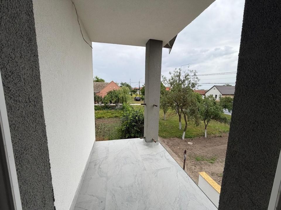Individuala | Parter + Etaj + Pod | Asfalt | Toate utilitatile | Garaj – fotografia 16 din 22