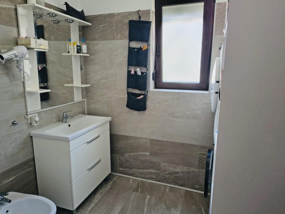 Apartament 4 camere, decomandat, 83mp utili, terasa 17mp in Giroc – fotografia 12 din 15