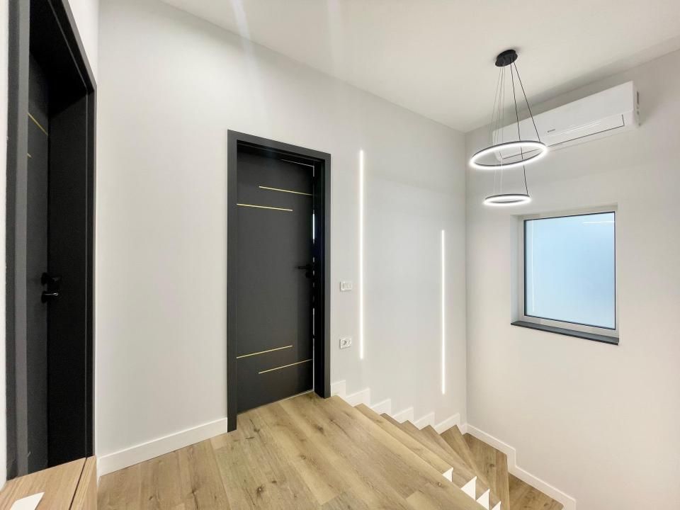 Duplex separat prin camera tehnica, 116mp utili - Mosnita Noua – fotografia 13 din 14