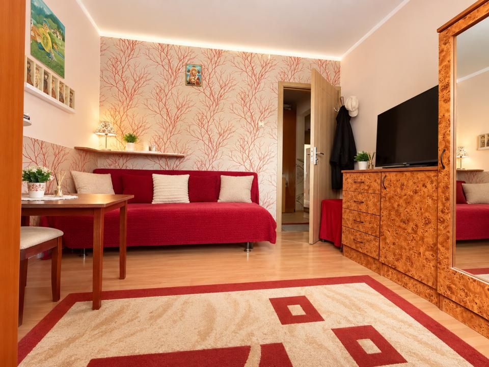 Apartament 3 camere, 55 mp utili, renovat recent, parter - Mures – fotografia 3 din 10
