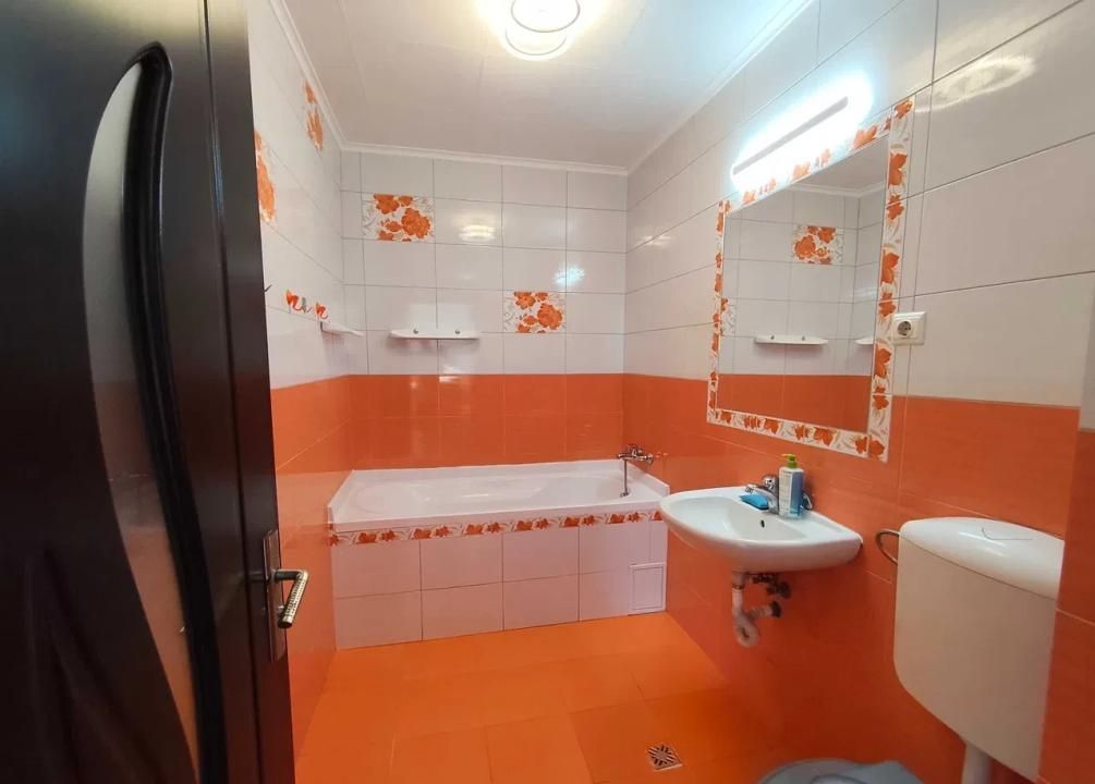 Apartament cu 4 camere, 112 mp + pod de 50 mp, 3 balcoane și 2 parcări – fotografia 3 din 5