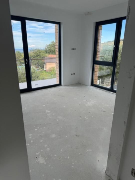 Duplex modern, 220 mp utili, teren 392 mp și 2 garaje | Feleacu – fotografia 6 din 12