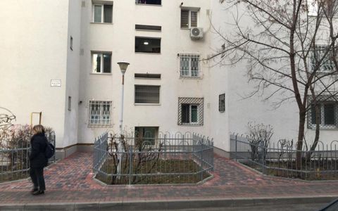 Vanzare apartament 4 camere | Titan - bloc tip H | langa metrou | etaj 3/4 |
