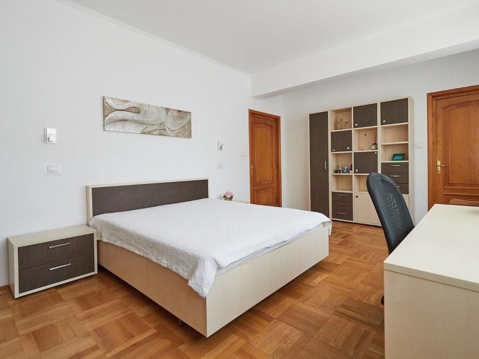 Casa 6 camere P+1+M | Bucurestii Noi | Metrou | Parcare | Sistem fotovoltaic | – fotografia 10 din 30