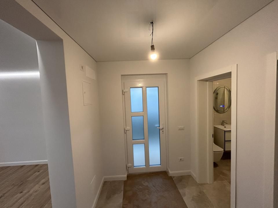Casă individuală P+1E, 4 camere, 3 băi, dormitor matrimonial cu baie proprie – fotografia 11 din 15