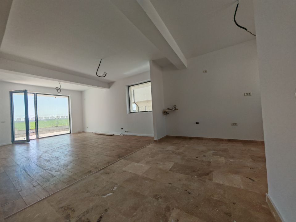 Vilă cu curte generoasă și 4 camere pregătită pentru mutare – fotografia 5 din 24