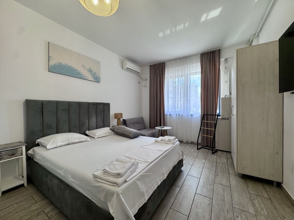 Studio de inchiriat - Prima Linie la Mare | Mamaia Nord | Extrasezon – fotografia 1 din 8