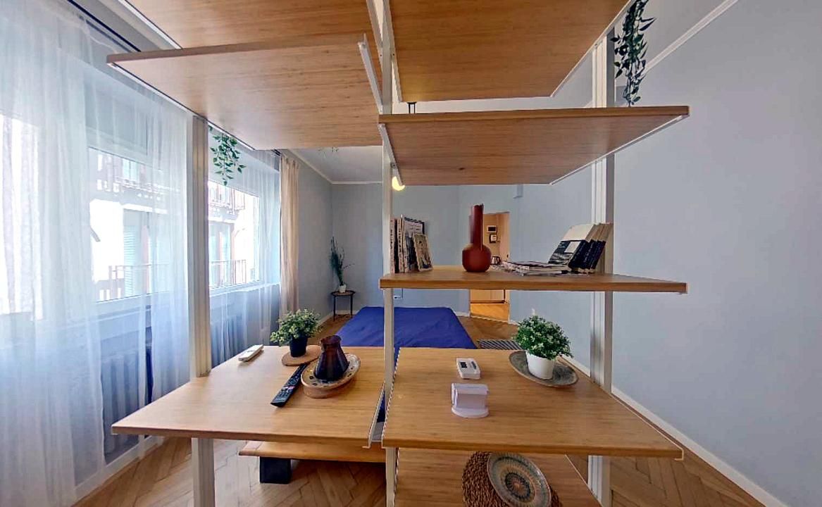 Central Location | Architect-Designed Studio | Turnkey Airbnb Investment – fotografia 4 din 18