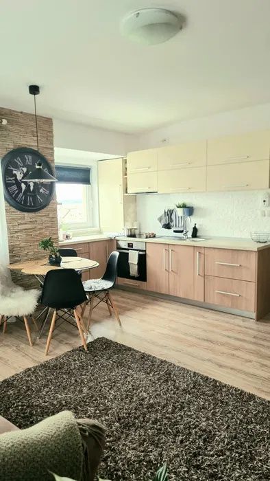 Apartament 3 camere,62 mp, parcare inclusă, zona Cetății – fotografia 1 din 6