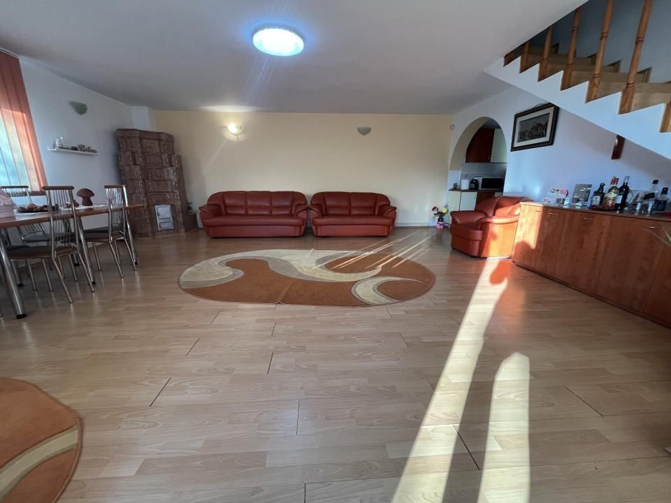 Casă P+M cu vedere spre pădure și teren de 866 mp in Magura Hulubesti – fotografia 2 din 41