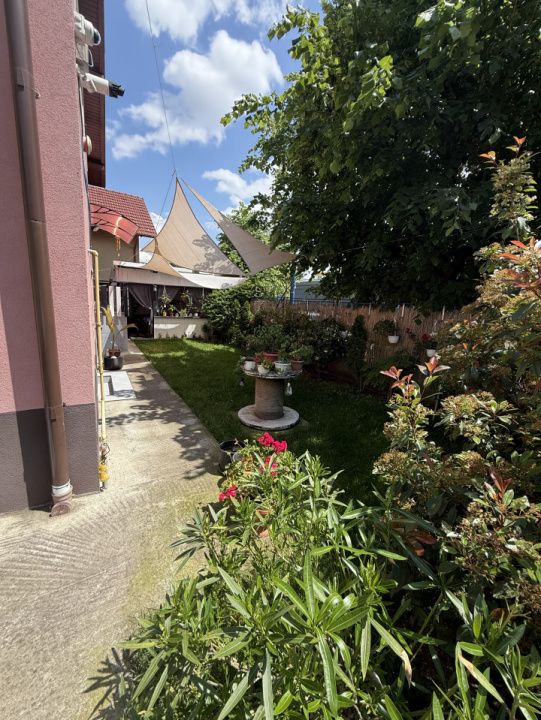 Casa alipită, 208mp utili, 304mp teren, zona PETROM, Baciu – fotografia 3 din 13