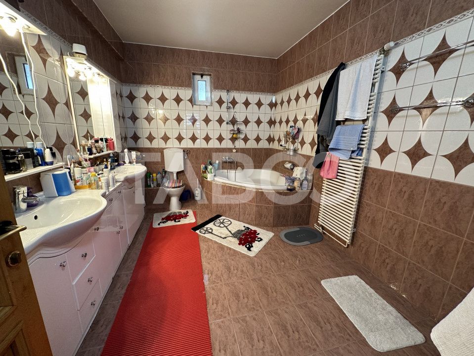Casa tip californian cu crama piscina sauna garaj teren liber 250 mp – fotografia 12 din 34
