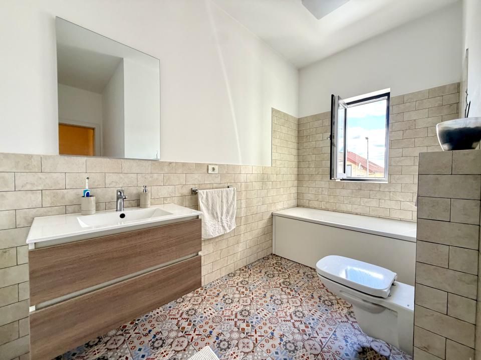 Duplex elegant, 4 camere, 110 mp utili, 220 mp teren - Dumbravita – fotografia 8 din 13