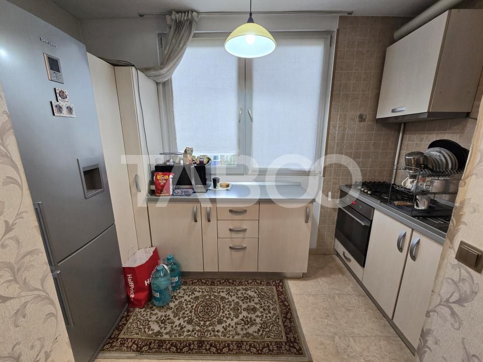 Apartament 3 camere decomandat mobilat balcon parcare Turnisor Sibiu – fotografia 9 din 13