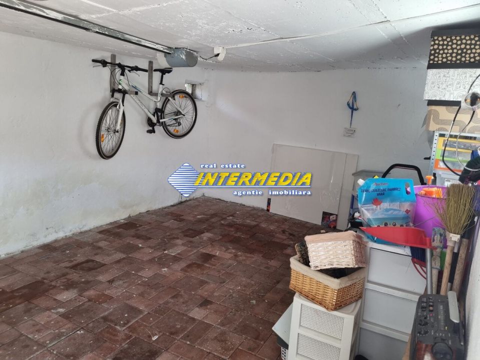 Casa P+E de vanzare recent renovata in Centru cu 680 mp teren – fotografia 1 din 35