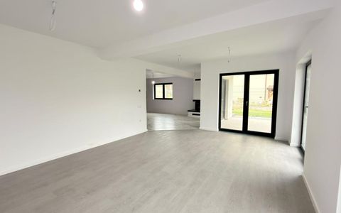 Casa individuala cu priveliste spre munte