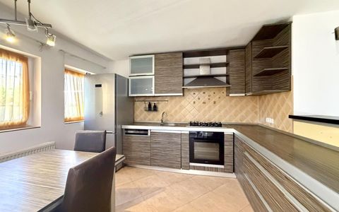 Casa individuala, 3 camere, 250 mp teren - Dumbravita