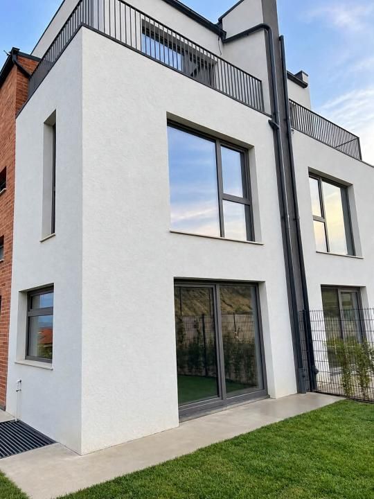 Duplex D+P+E+Er 202mp utili, teren 300 mp și garaj dublu | Voroneț – fotografia 4 din 12
