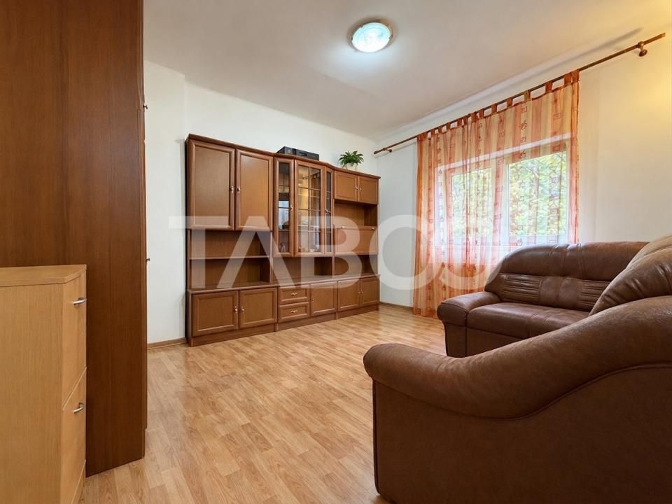 Garsoniera de inchiriat mobilata utilata zona Garii renovata recent – fotografia 1 din 6