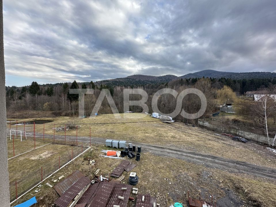 Pensiune  la Rosu480 mp de vanzare Statiune Climaterica Sambata de Sus – fotografia 9 din 9