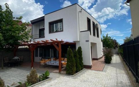 VILA DE INCHIRIAT  LA 120 M DISTANTA DE PLAJA I 110MP I MAMAIA NORD