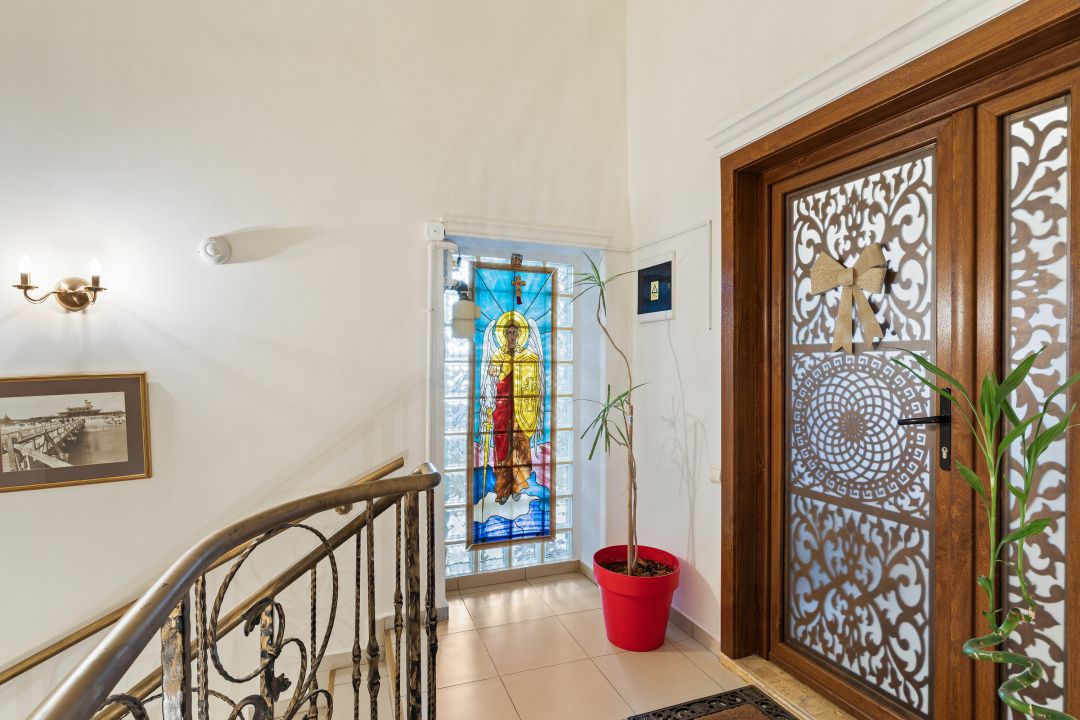 Apartament cu 4 camere în centrul istoric  CONSTANTEI cu vedere la MARE – fotografia 29 din 35