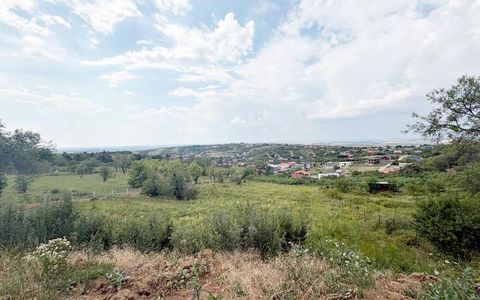 Teren intravilan de vanzare in Oradea, dublu front stradal, zona Izvorului