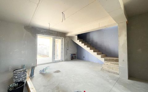 Duplex superb, 4 camere, 300 mp teren - Mosnita Noua