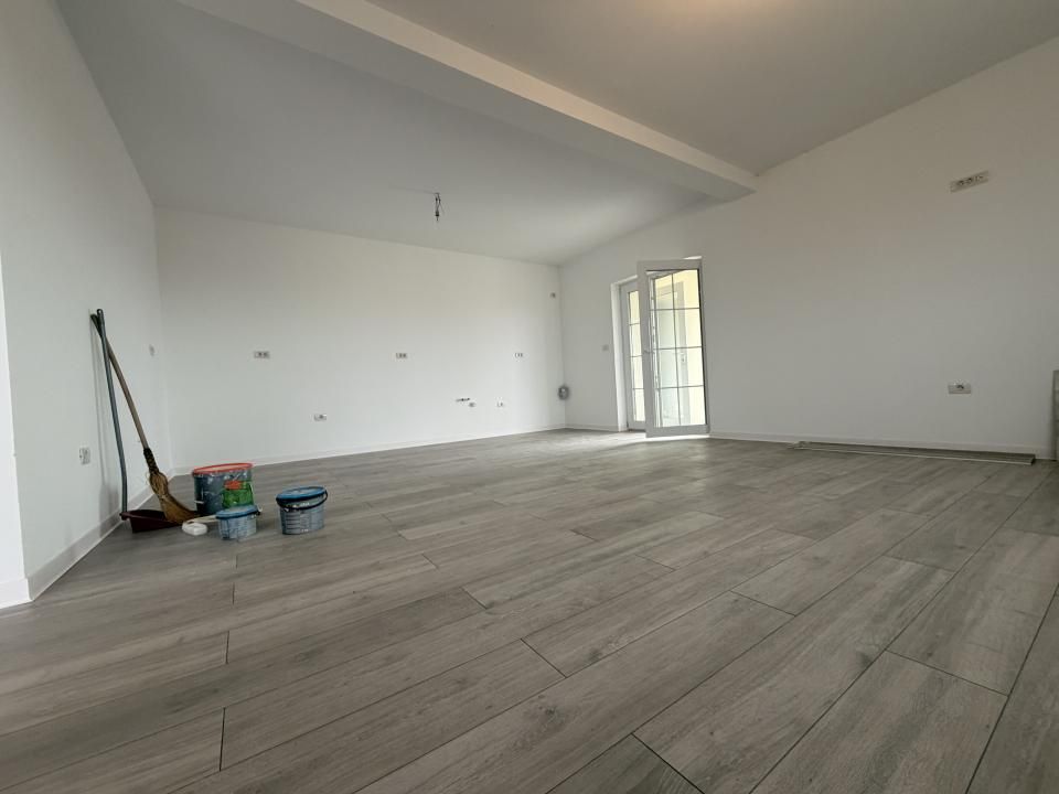 Duplex cu 3 camere, 80 mp utili, 16 mp terasa, 463 mp teren - Sag – fotografia 6 din 12