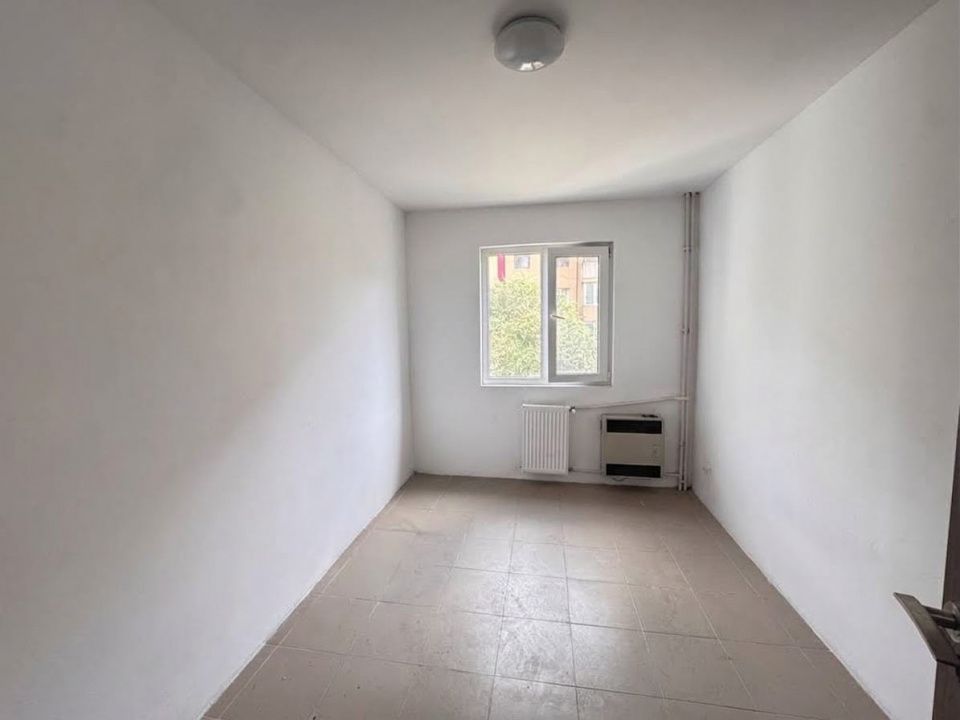 Apartament 3 camere de vânzare în KM 4-5, Constanța – fotografia 8 din 10