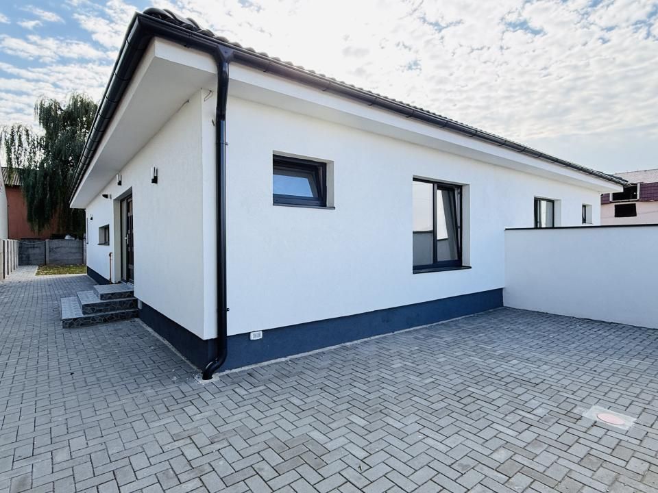COMISION 0% Duplex modern 4 camere, 86mp utili, 301mp teren in Sag – fotografia 2 din 15